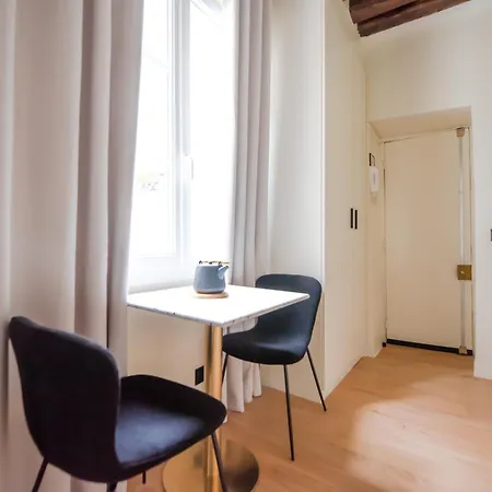 Cia - Near Louvre & Tuileries Apartament Paryż